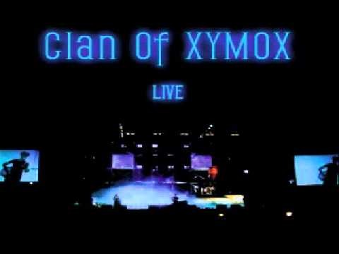 Xymox » Clan Of Xymox - Out Of The Rain (Live)