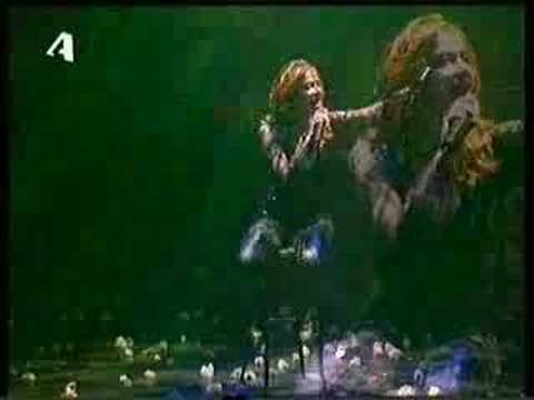 Anna Vissi » Anna Vissi - Erimi poli (live)