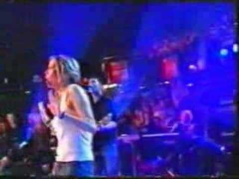 Catatonia » Catatonia - Is Everybody Here On Drugs? (Live)