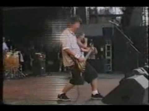 Dog Eat Dog » Dog Eat Dog  No Fronts live @ Pukkelpop 1999