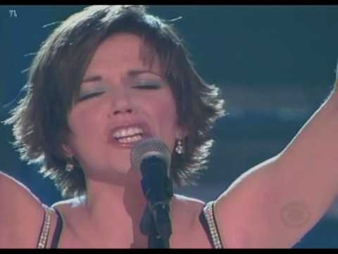 Martina McBride » Martina McBride - Concrete Angel (Grammy's)