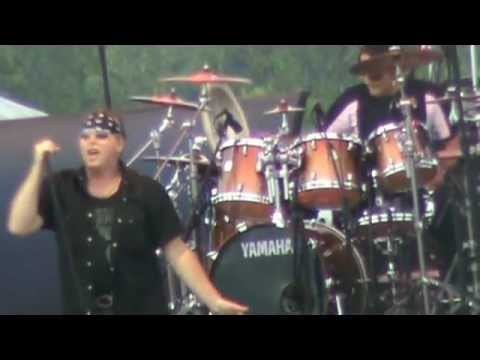 Loverboy » Notorious (Live '11) - Loverboy