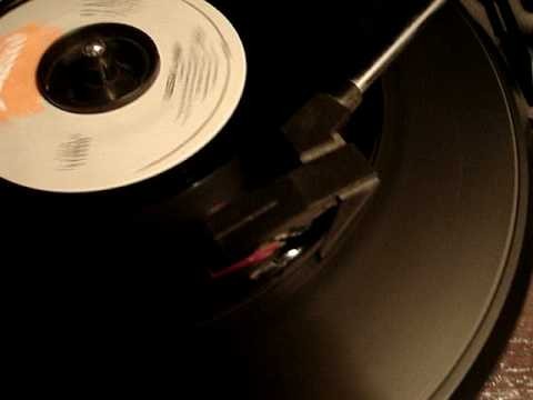 Genesis » Genesis-Illegal Alien-45 RPM