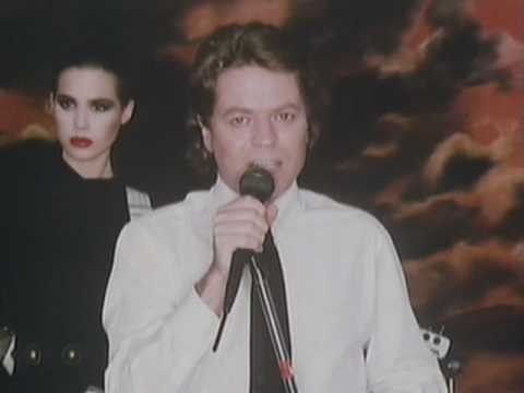 Robert Palmer » Robert Palmer - Addicted To Love