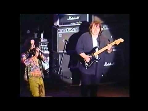 Marillion » Marillion - Cover my eyes - Chile 1997