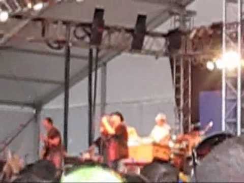 Blues Traveler » Blues Traveler - Run-Around live at Bonnaroo 2006