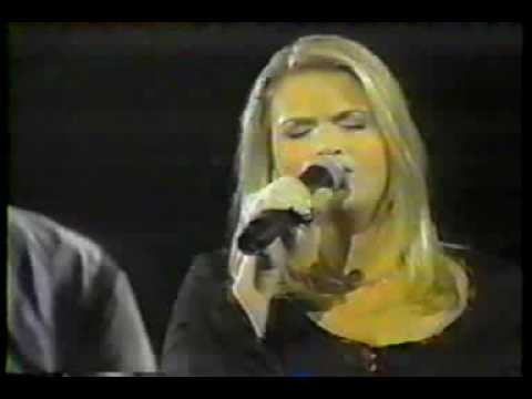 Trisha Yearwood » Trisha Yearwood 1998 CMA Awards