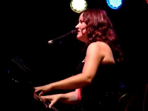 Paula Cole » Paula Cole - "Tiger" - Live at Pershing Square