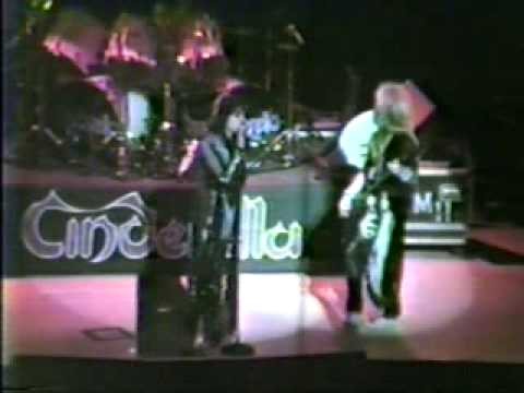 Cinderella » Cinderella - Shake Me - Live in Motreal 1986