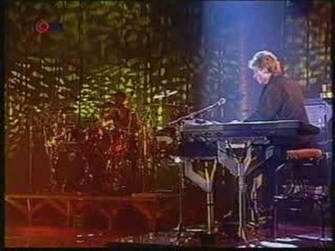 Genesis » Genesis - Second Home By The Sea (Live)