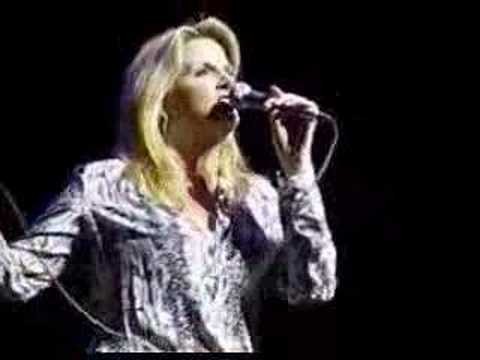 Trisha Yearwood » Trisha Yearwood - The Song Remembers When (live)