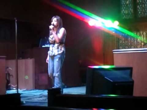 Trisha Yearwood » Me singing "XXX's and OOO's" Trisha Yearwood