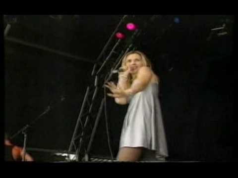 Saint Etienne » Saint Etienne - Like A Motorway (Glastonbury 1994)