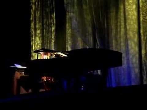 Tori Amos » Tori Amos - Honey - 06-06-2007