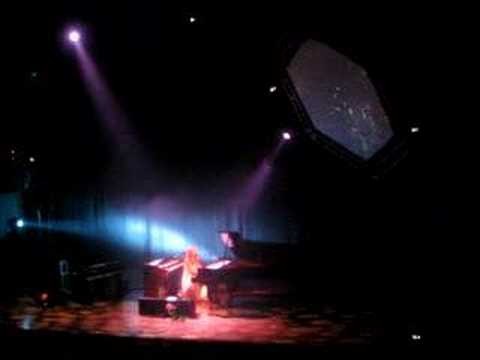 Tori Amos » Tori Amos live - Yes Anastasia