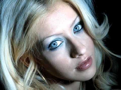 Christina Aguilera » Christina Aguilera- Dreamy Eyes