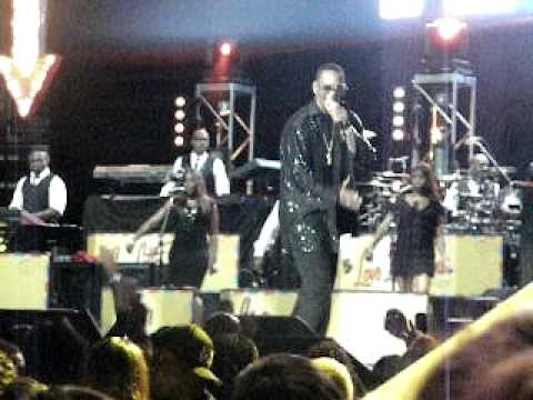 R. Kelly » R. Kelly It Seems Like You're Ready Live