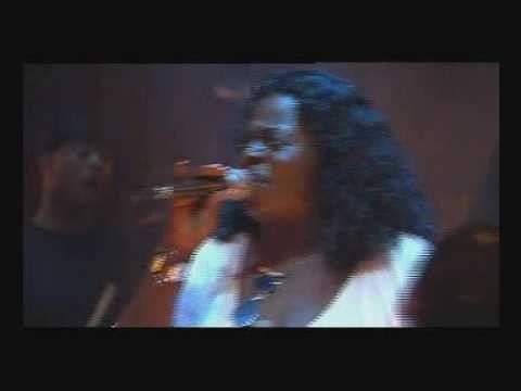 Angie Stone » Angie Stone - Wish I Didn't Miss You (Live)