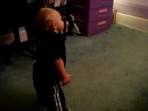 Busta Rhymes » Baby dancing to Busta Rhymes