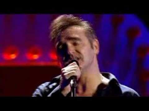 Morrissey » Morrissey - Let Me Kiss You (Live 2004)