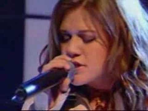 Kelly Clarkson » 2003-12 - Kelly Clarkson - Low (Live at TOTP)