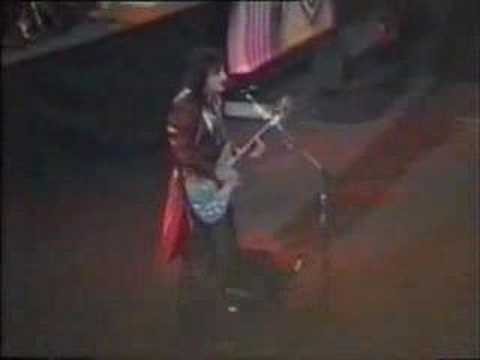 Bon Jovi » Bon Jovi - Something For The Pain (Helsinki 1996)