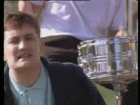 Housemartins » The Housemartins - Five Get Over Excited