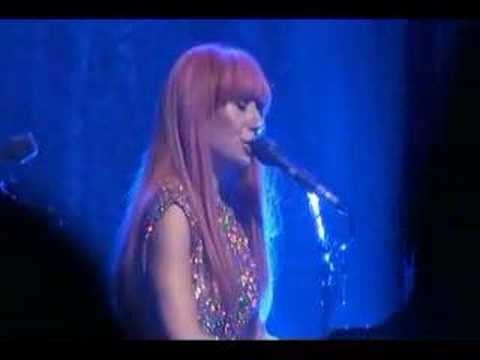 Code Red » Tori Amos - Albany 10-09-07 = 18-Code Red