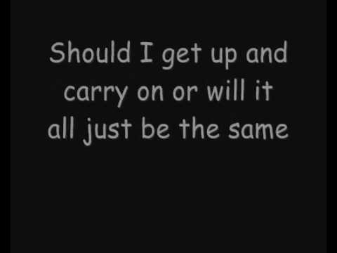 Good Charlotte » Good Charlotte - Young and the Hopeless (Lyrics)