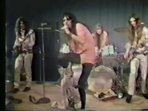 Alice Cooper » Alice Cooper live in Detroit 1971 - Is It My Body